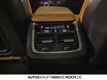 Volvo XC60B5 B AWD Ultra Dark PANO LUFT 360 HUD B&W