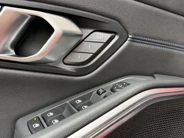 BMW 330e ACC M SPORT LASER KAM HUD MEMORY KEY 19'