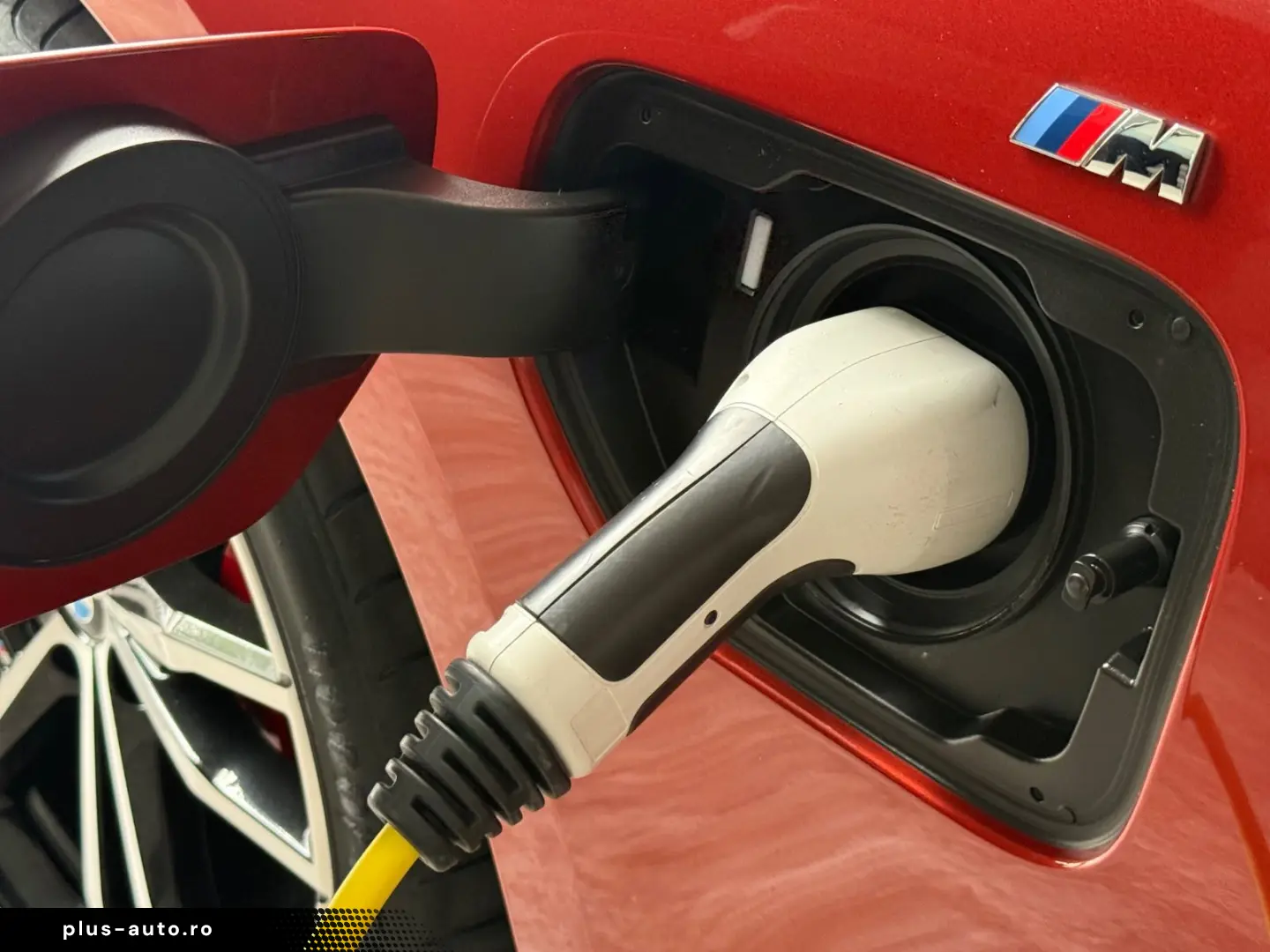 BMW 330e ACC M SPORT LASER KAM HUD MEMORY KEY 19'