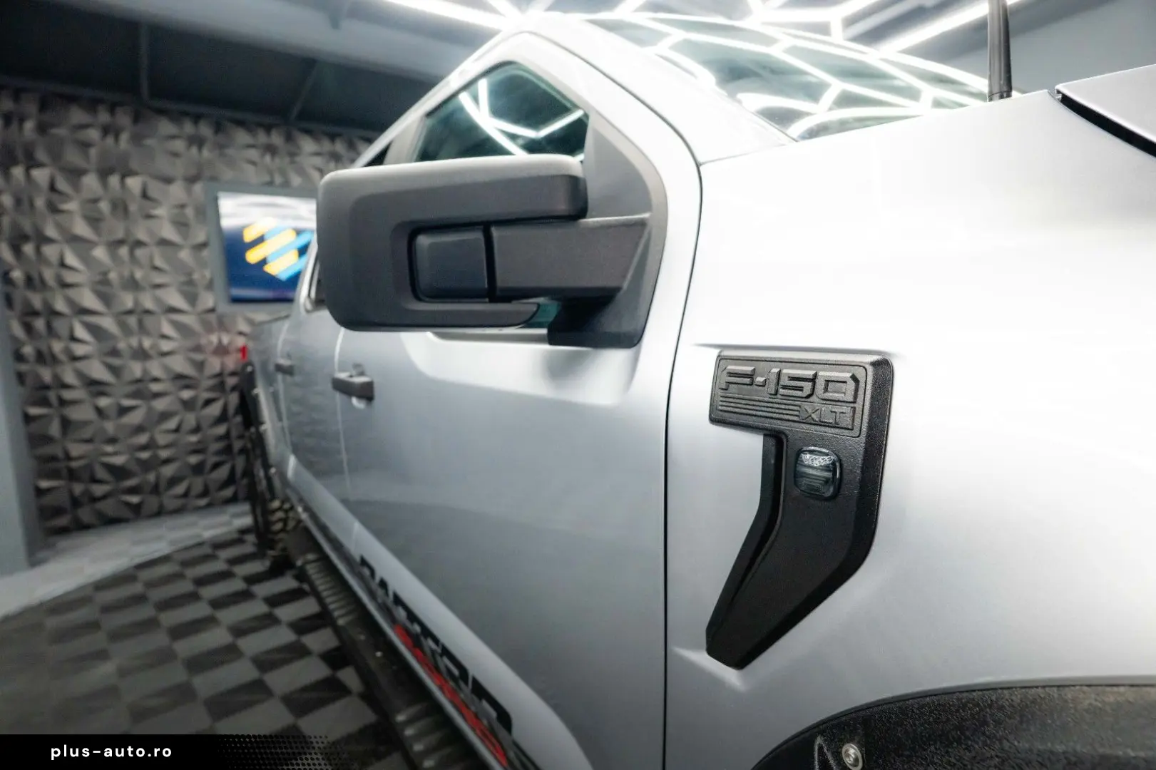 FORD F150 5.0L V8 4x4 Offroad SuperCrew RAPTOR