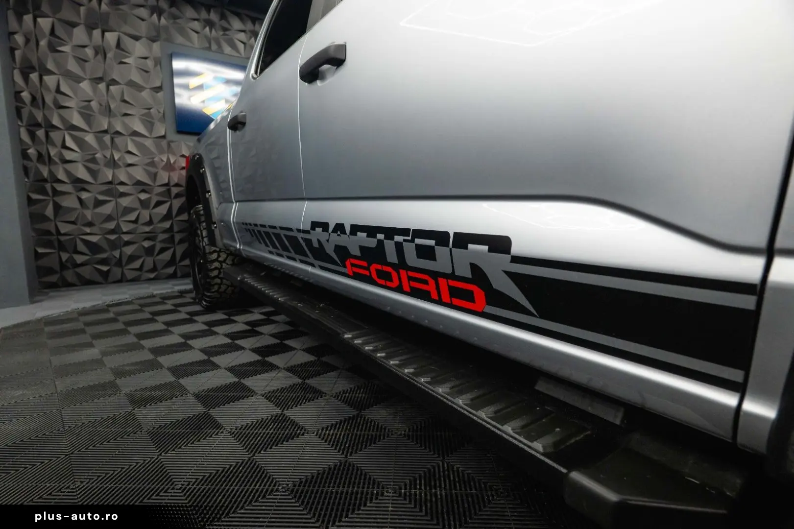 FORD F150 5.0L V8 4x4 Offroad SuperCrew RAPTOR