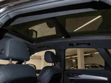 AUDI Q5 50 TFSI e quattro S line Pano VirtCo ACC 360