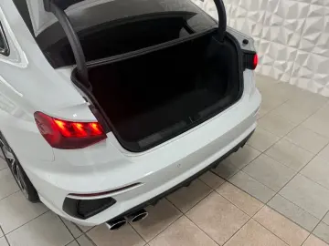 AUDI S3 Lim. 2.0 TFSI quattro PANO LED-MATRIX B&O TOT