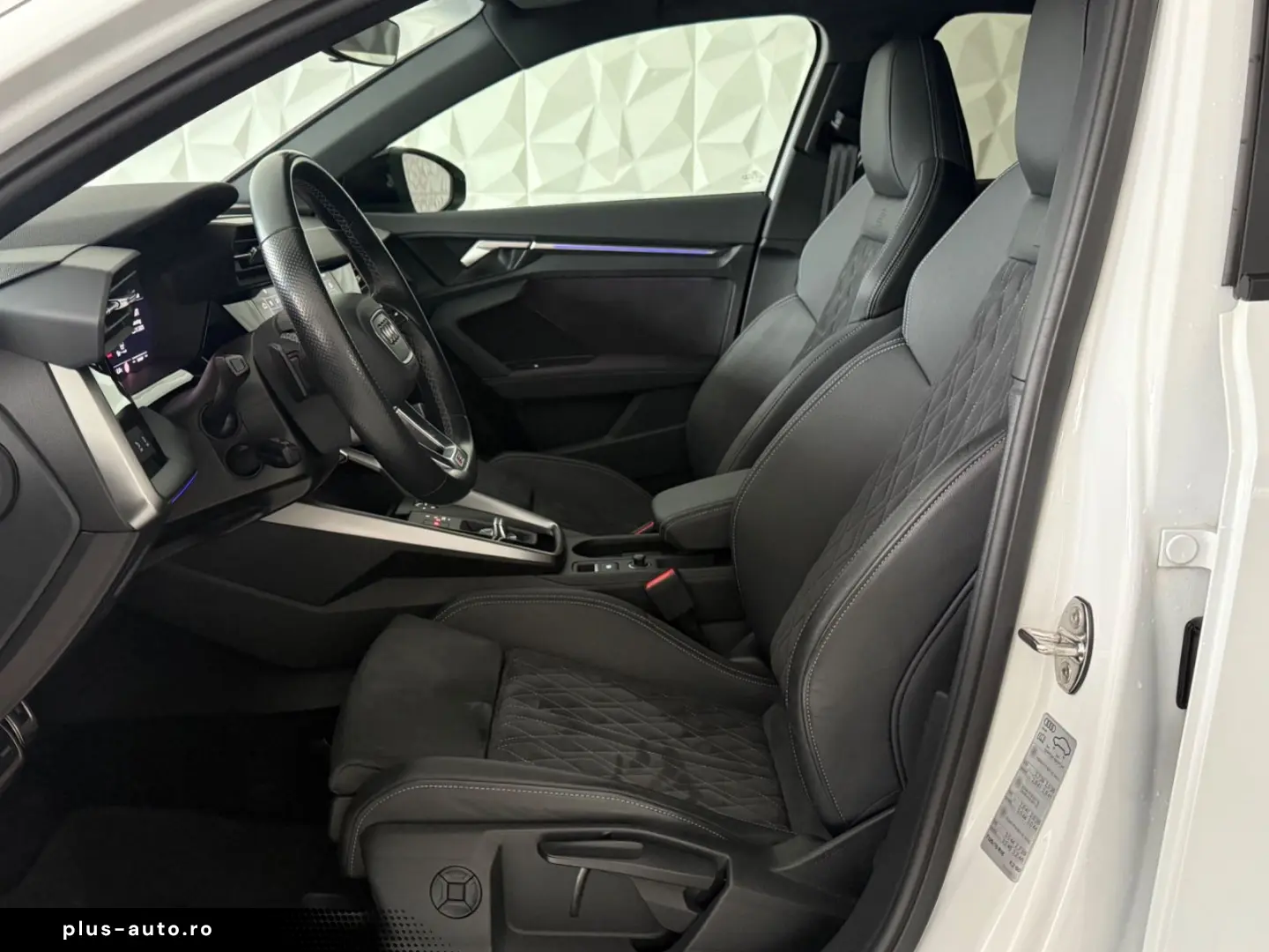 AUDI S3 Lim. 2.0 TFSI quattro PANO LED-MATRIX B&O TOT