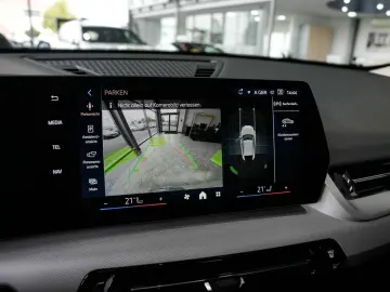 BMW X2 sDrive 20i Komfortzugang Kamera