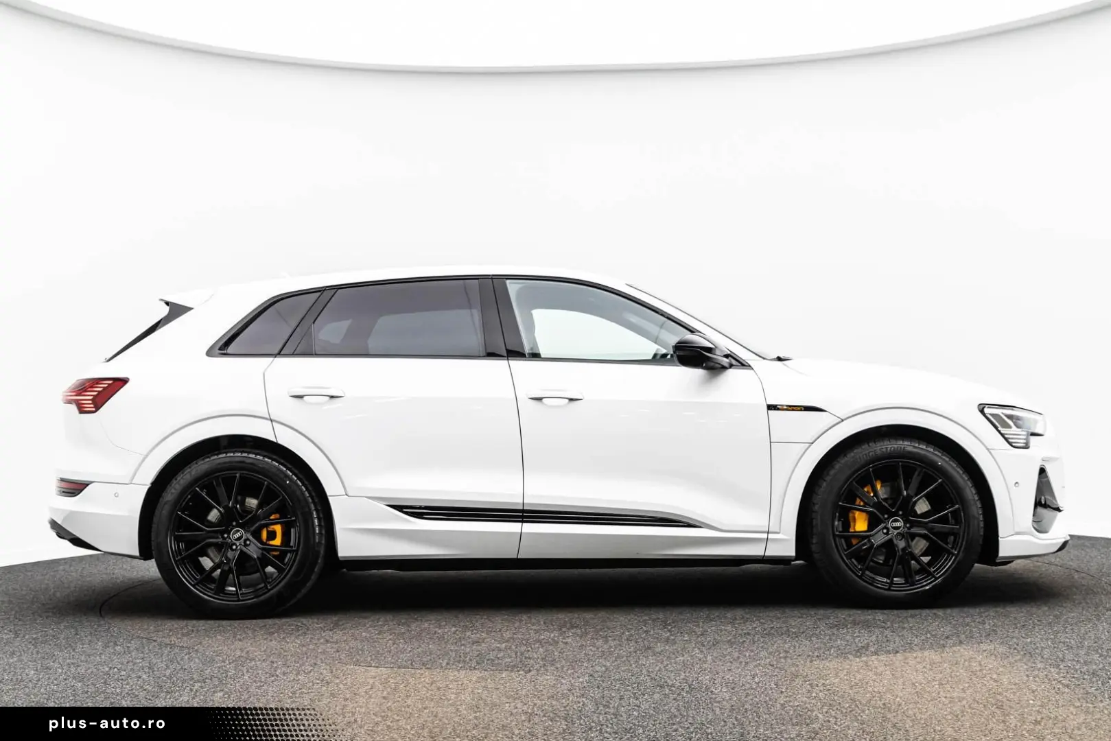 AUDI E-TRON 55 2x S LINE BLACK MATRIX ACC PANO 360