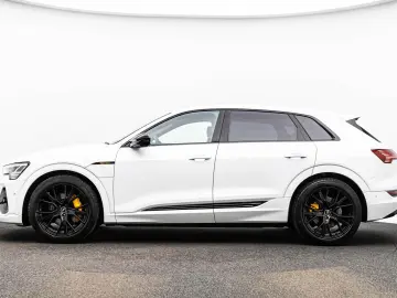 AUDI E-TRON 55 2x S LINE BLACK MATRIX ACC PANO 360