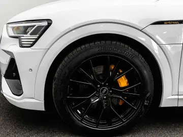 AUDI E-TRON 55 2x S LINE BLACK MATRIX ACC PANO 360