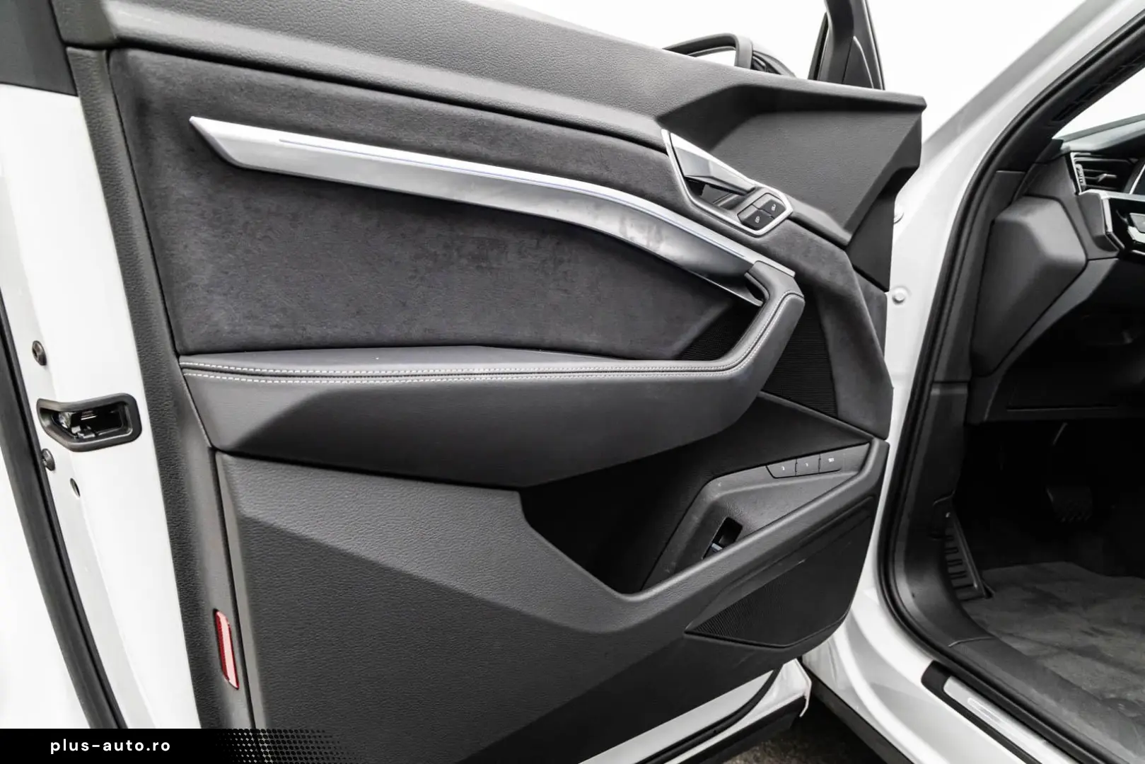 AUDI E-TRON 55 2x S LINE BLACK MATRIX ACC PANO 360