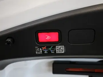 MERCEDES-BENZ CLE 200 Cabriolet AMG Sport Advanced  &hellip;