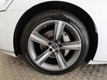 AUDI A8 50 TDI quattro L  Pano B&O LUFT Laser StandH