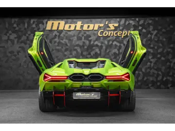 LAMBORGHINI Revuelto AD PERSONAM - VERDE CITREA   ROSSO MARS