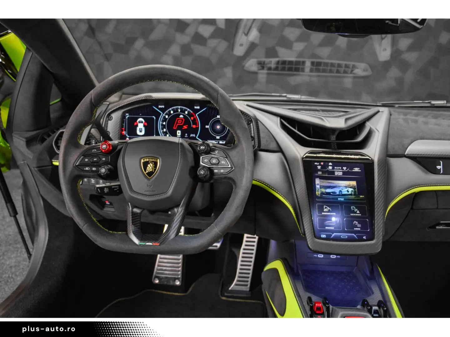 LAMBORGHINI Revuelto AD PERSONAM - VERDE CITREA   ROSSO MARS