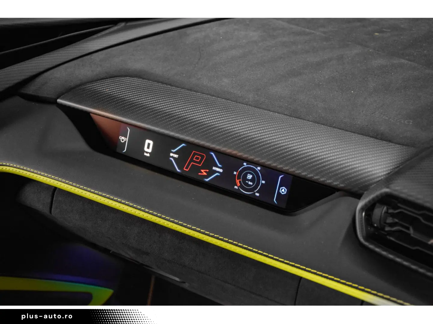 LAMBORGHINI Revuelto AD PERSONAM - VERDE CITREA   ROSSO MARS