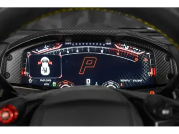 LAMBORGHINI Revuelto AD PERSONAM - VERDE CITREA   ROSSO MARS