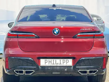 BMW M760e xDrive M Sport PANO-SKY Autom.Tür Massage