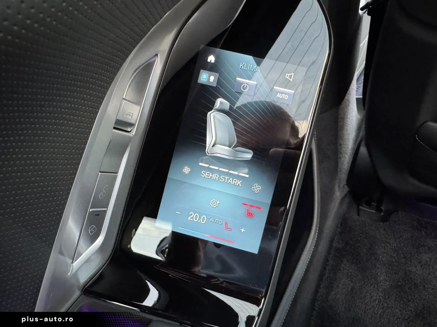 BMW M760e xDrive M Sport PANO-SKY Autom.Tür Massage