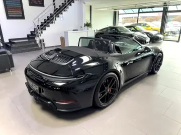 PORSCHE 992-911 CARRERA GTS CABRIO BOSE® HA-LENKUNG 21