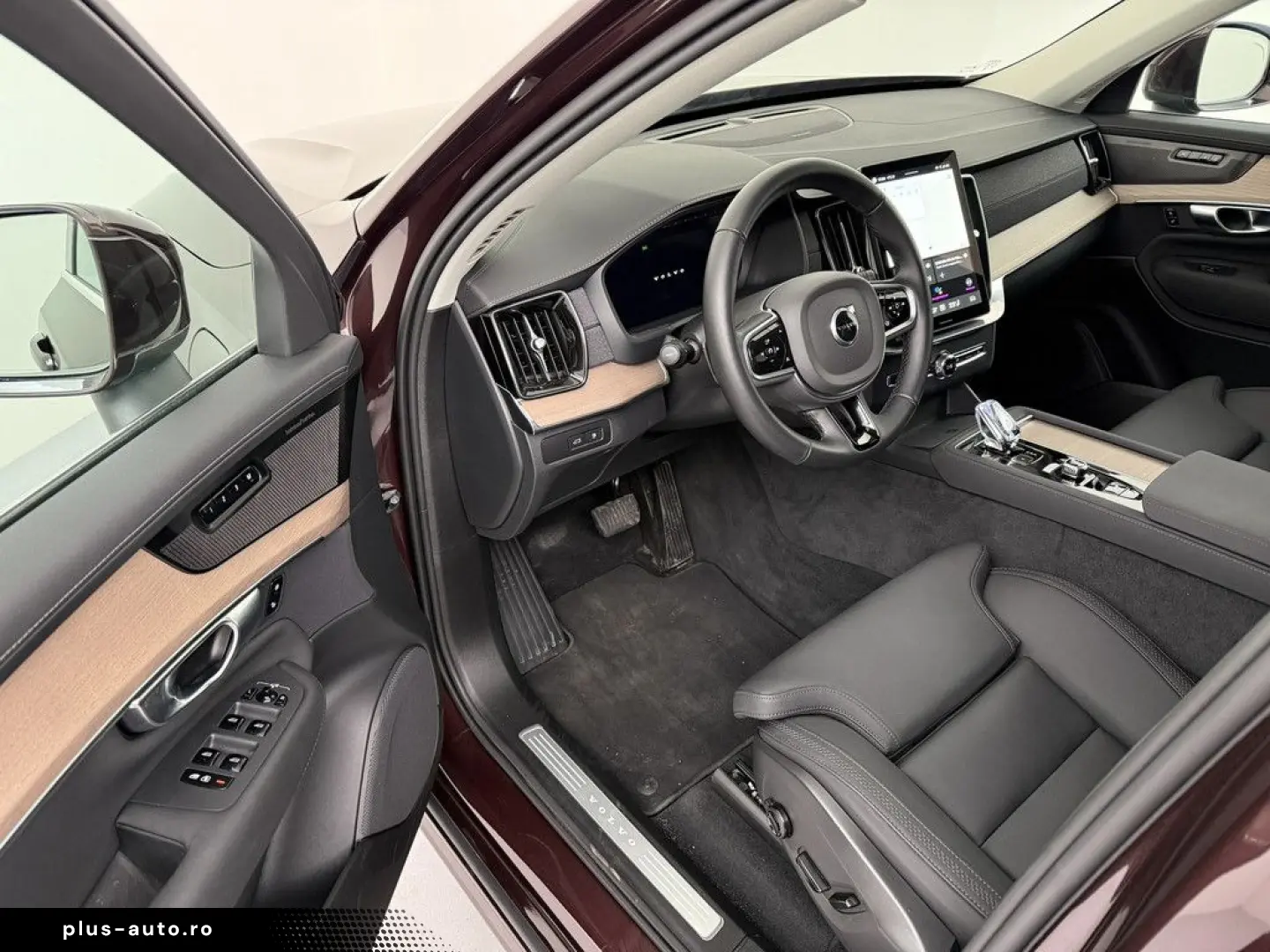 VOLVO XC90 2.0 Plus Bright Recharge Plug-In Hybrid AWD