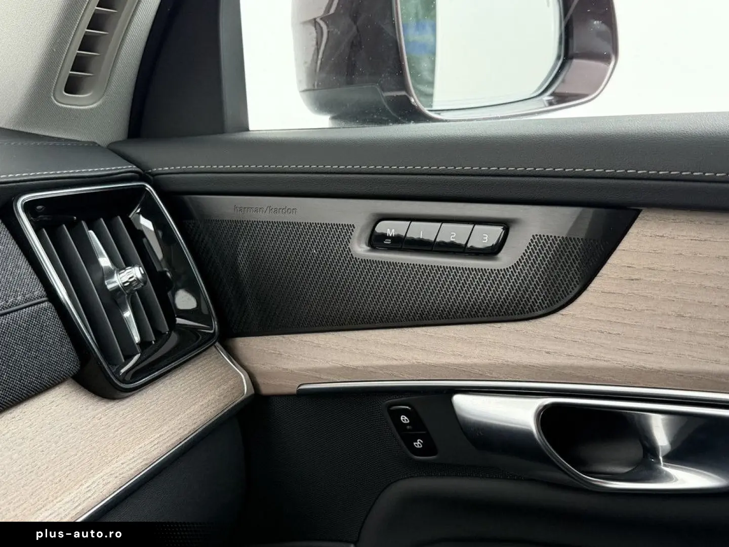 VOLVO XC90 2.0 Plus Bright Recharge Plug-In Hybrid AWD