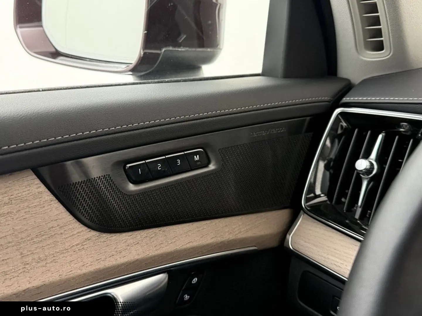 VOLVO XC90 2.0 Plus Bright Recharge Plug-In Hybrid AWD