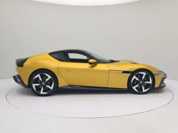 FERRARI 12Cilindri - CARBON - FERRARI HAMBURG