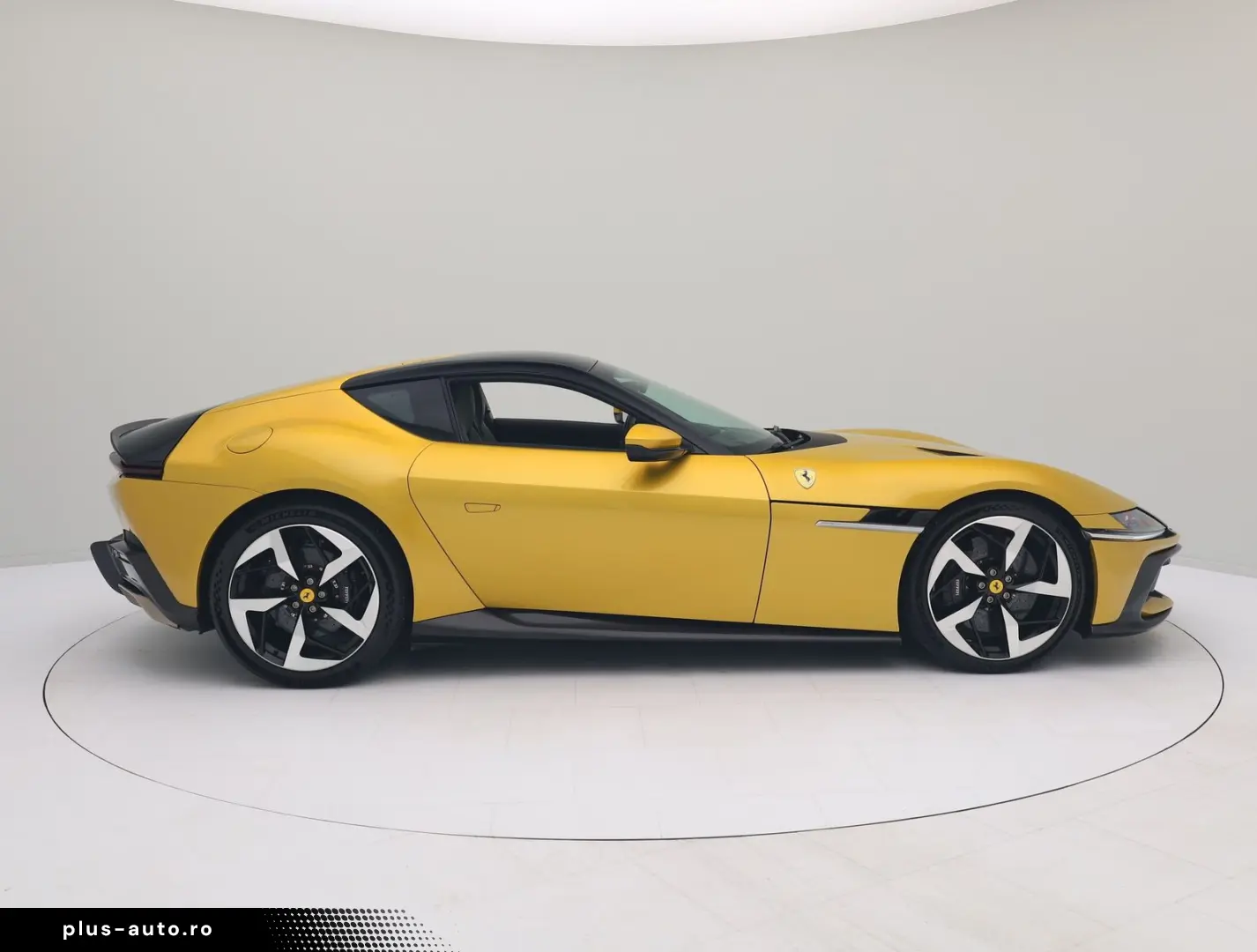 FERRARI 12Cilindri - CARBON - FERRARI HAMBURG