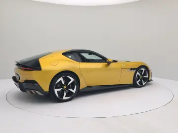 FERRARI 12Cilindri - CARBON - FERRARI HAMBURG