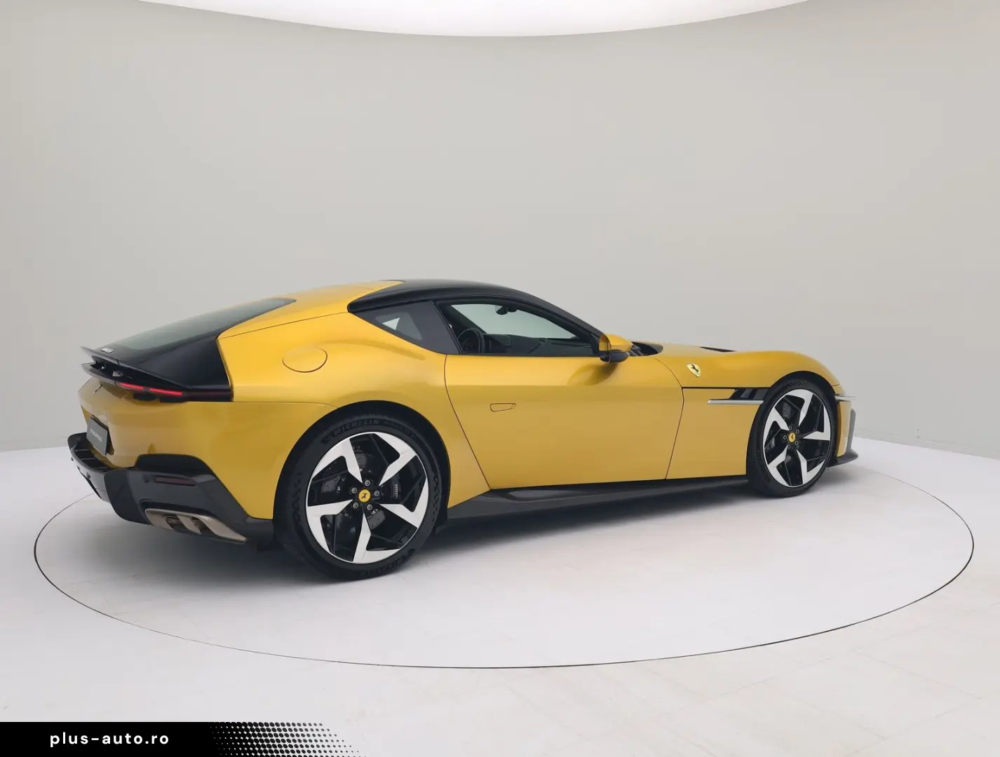 FERRARI 12Cilindri - CARBON - FERRARI HAMBURG