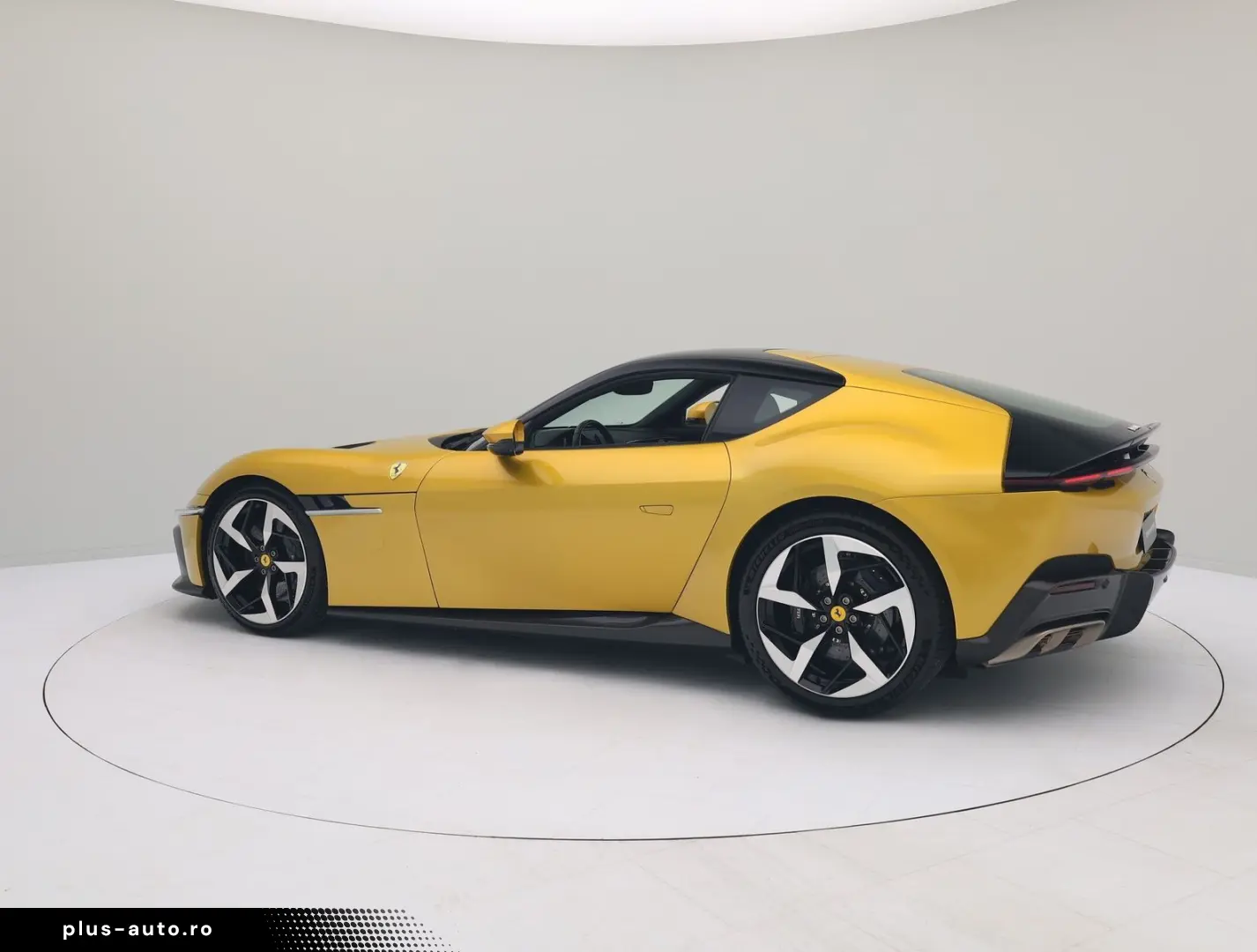 FERRARI 12Cilindri - CARBON - FERRARI HAMBURG