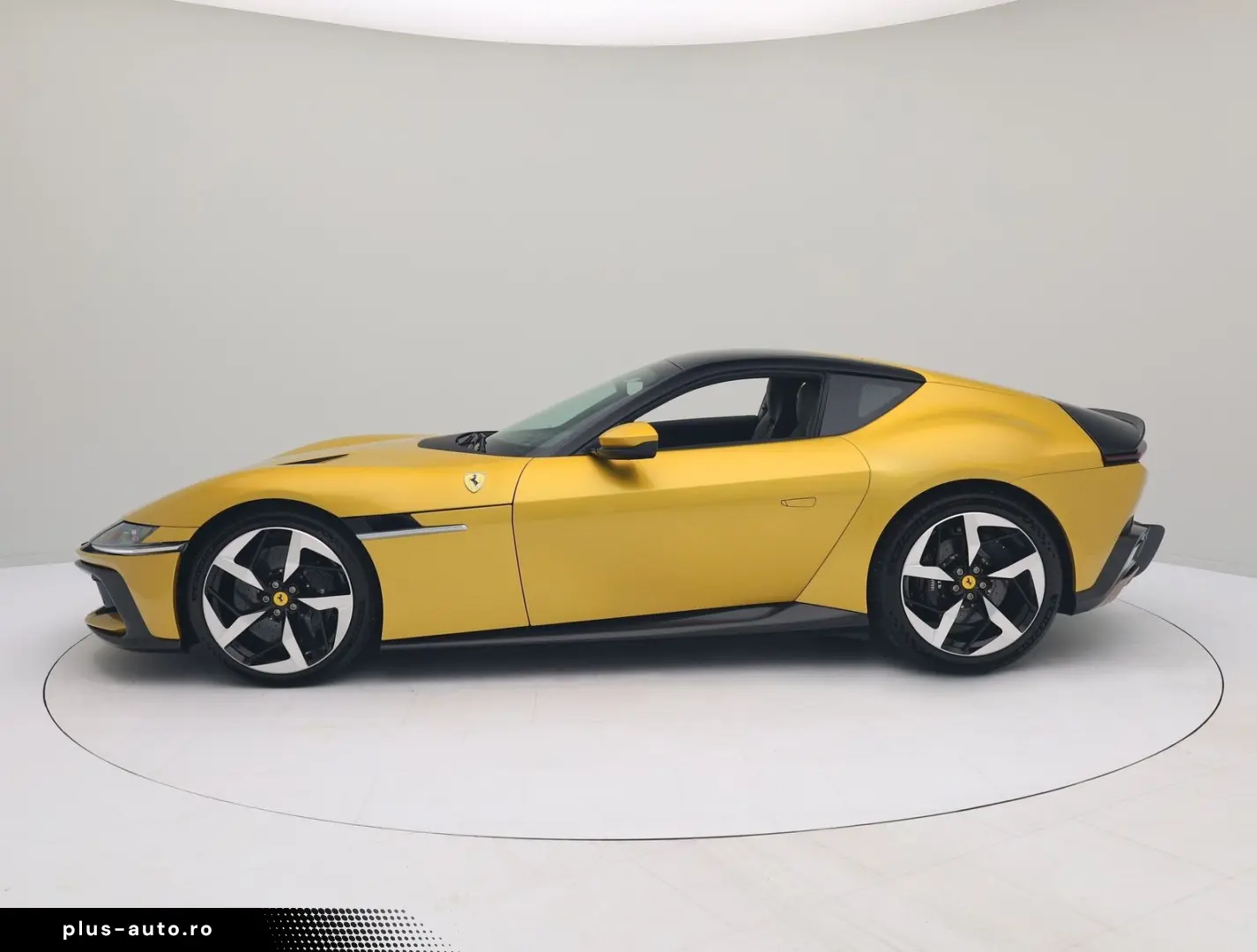 FERRARI 12Cilindri - CARBON - FERRARI HAMBURG