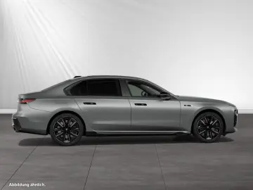 BMW M760e xDrive FrozenPureGrey SkyLounge Autobahnas