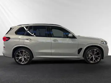 BMW X5 xDrive50e M Sport AHK Pano 21 LM Head-Up