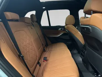 BMW X5 xDrive50e M Sport AHK Pano 21 LM Head-Up