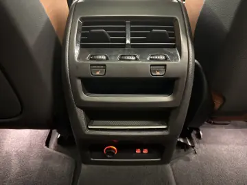 BMW X5 xDrive50e M Sport AHK Pano 21 LM Head-Up