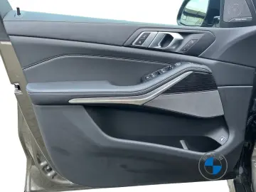 BMW X5 xDrive50e M Sport 20  AHK Pano Softclose H&K