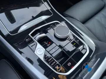 BMW X5 xDrive50e M Sport 20  AHK Pano Softclose H&K