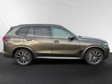 BMW X5 xDrive50e M Sport AHK Pano Harman Kardon