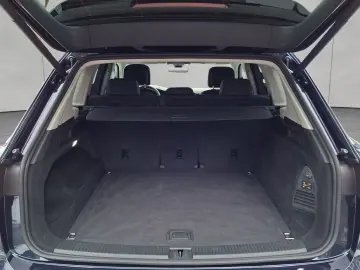 VW Touareg 3.0 TDI Tip NAVI AHK LUFT LEDER GJR ACC