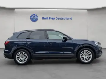 VW Touareg 3.0 TDI Tip NAVI AHK LUFT LEDER GJR ACC