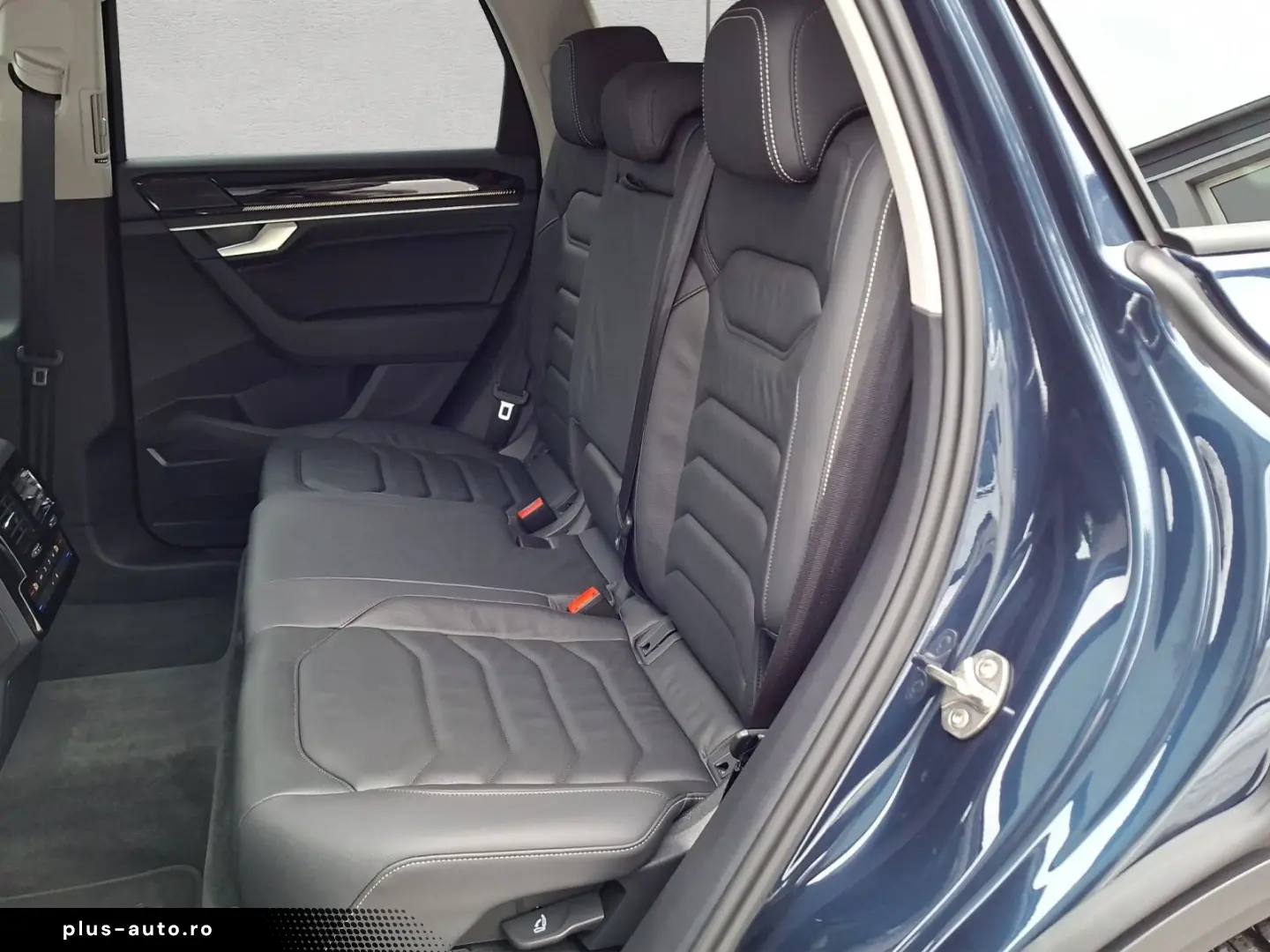 VW Touareg 3.0 TDI Tip NAVI AHK LUFT LEDER GJR ACC