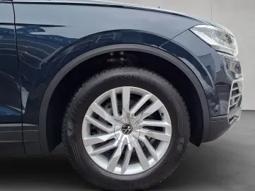 VW Touareg 3.0 TDI Tip NAVI AHK LUFT LEDER GJR ACC