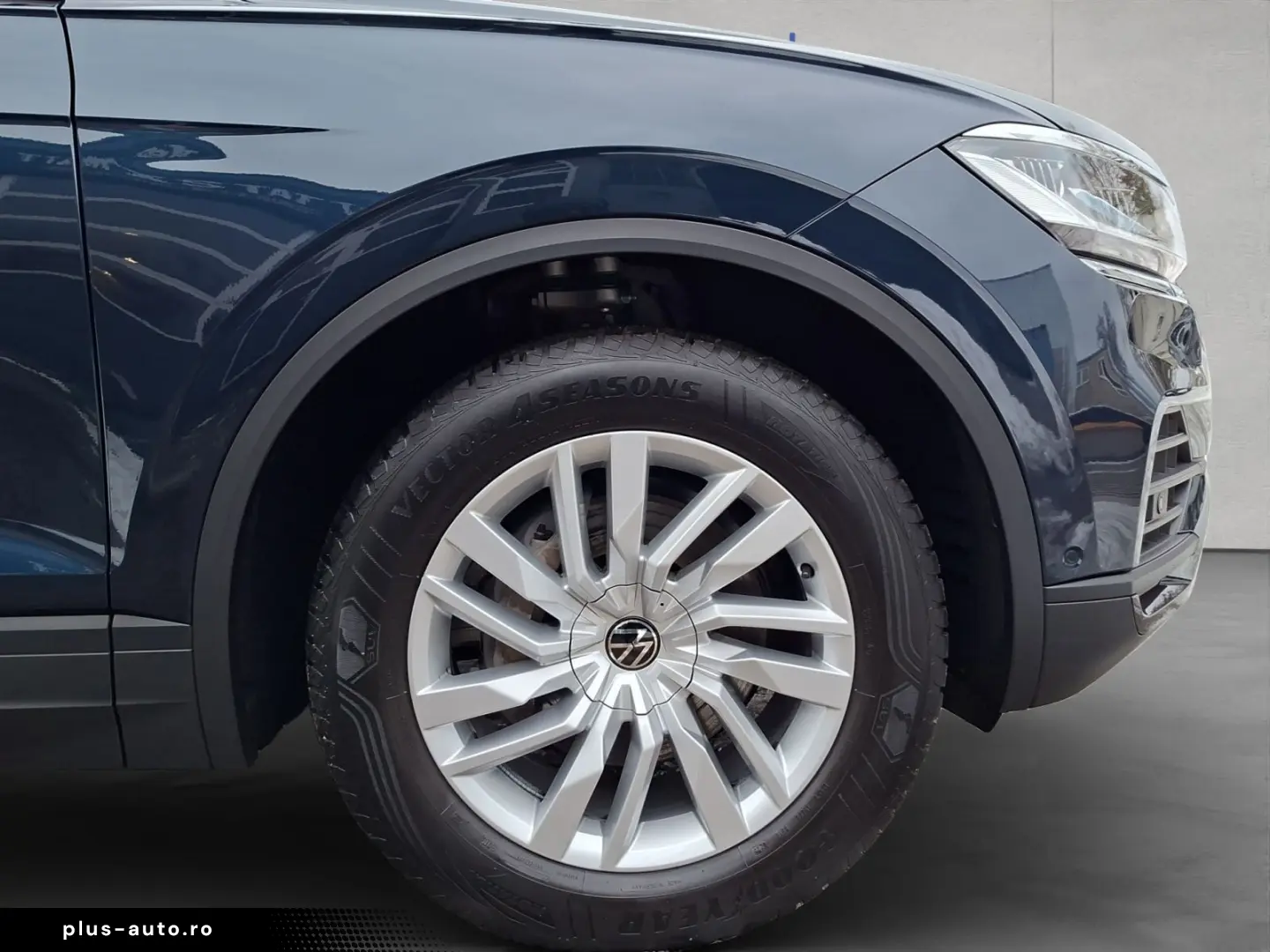 VW Touareg 3.0 TDI Tip NAVI AHK LUFT LEDER GJR ACC