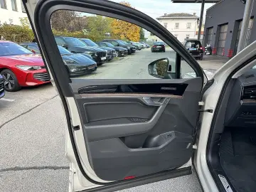 VW Touareg 4Motion V6 TDI SCR 4Me Aut. Luftfahrw...