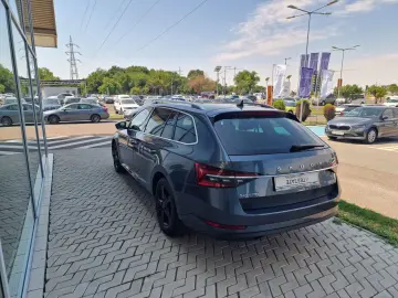 Skoda Superb 2.0 TDI DSG Style