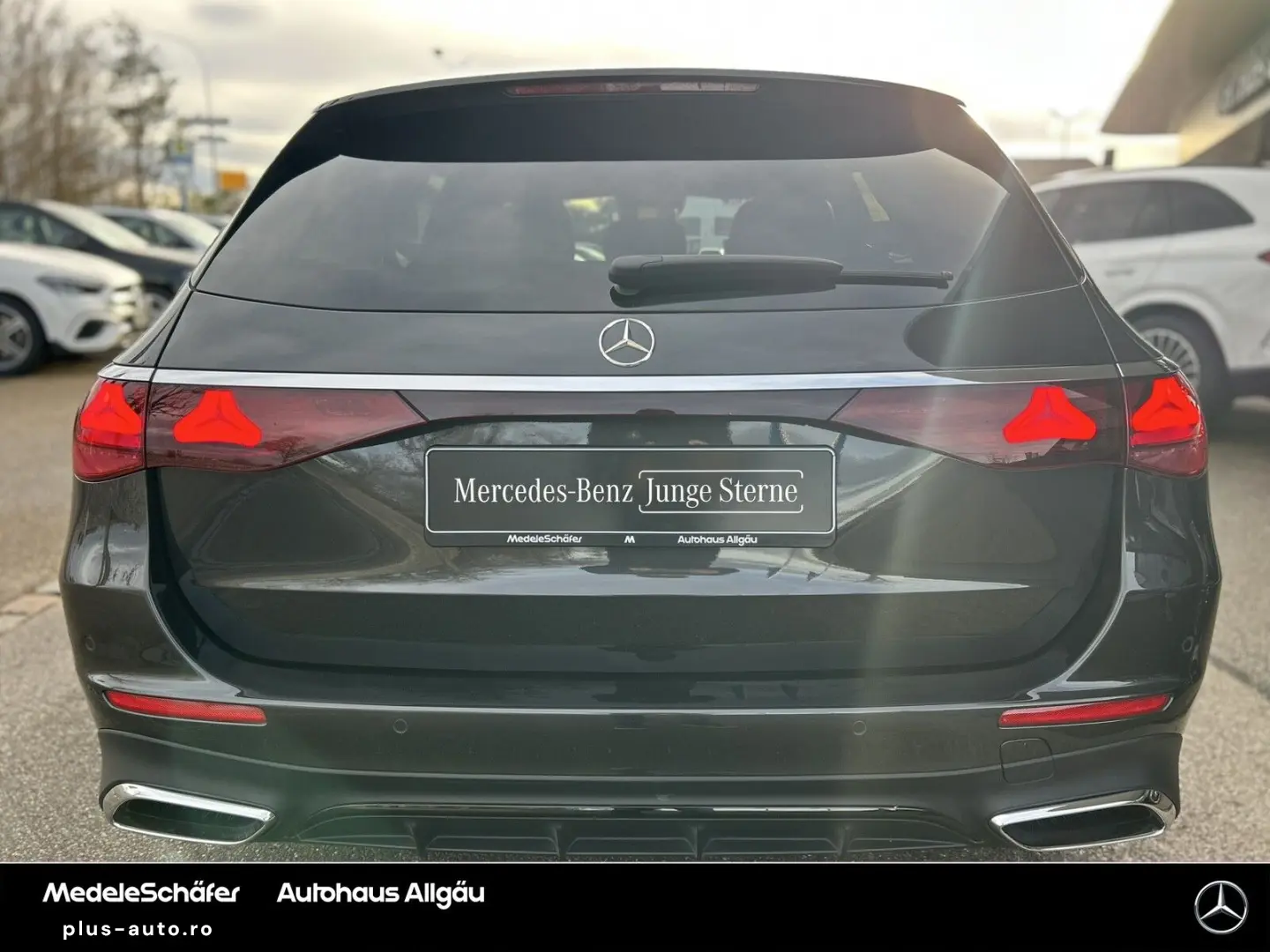 MERCEDES-BENZ E 450 d T 4M AMG Night Airmatic PanoSD AHK 360