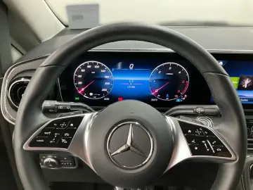 MERCEDES-BENZ V 220 d Lang Navigation Distronic AHK