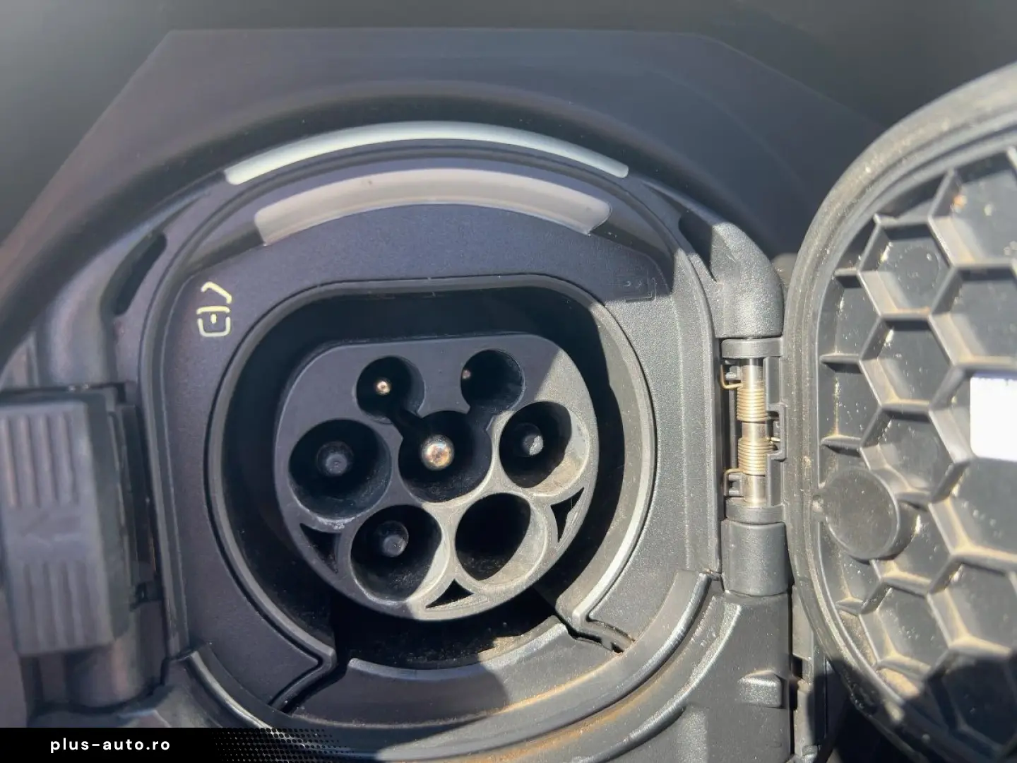 MERCEDES-BENZ CLA 250 e AMG Line MBeam TWA Night Sitzhz Kam