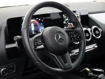 MERCEDES-BENZ GLA 250 e Style TLeder Navi LED Kamer &hellip;
