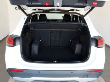 MERCEDES-BENZ GLA 250 e Style TLeder Navi LED Kamer &hellip;